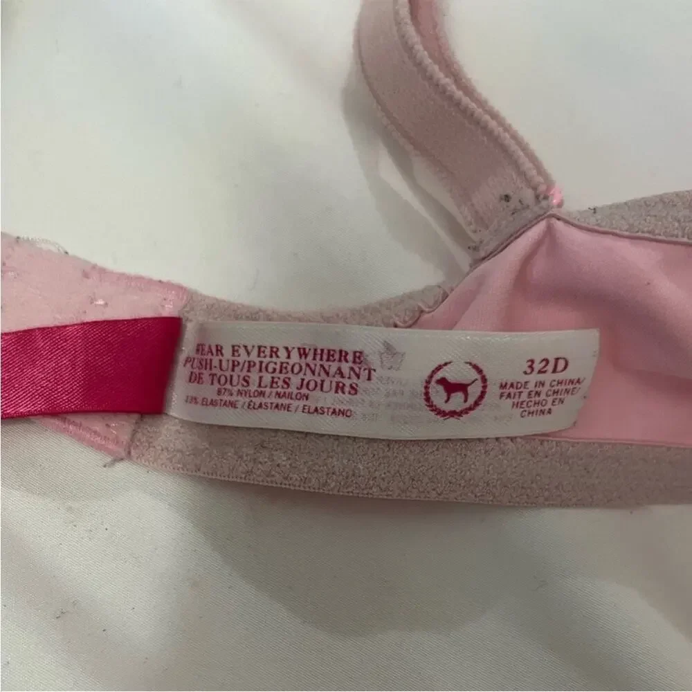 Victoria's Secret Pink Wear Everywhere Push Up Bra Y2k Size 32D Mcbling Barbie